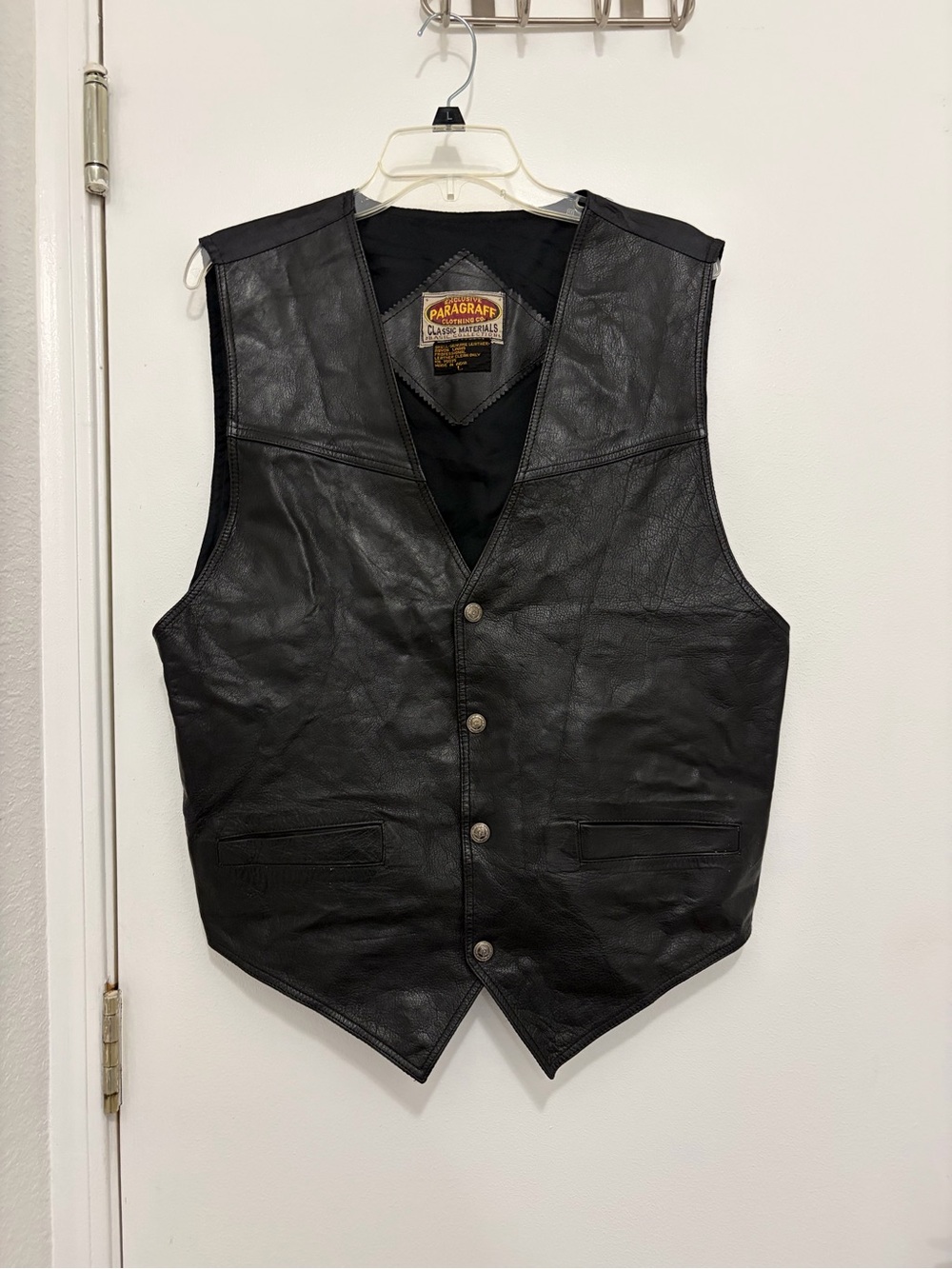 Vintage classic Paragraph Men’s Black Leather Vest